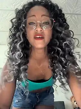 Snapshot of Amaliu_ chatting on February 24, 2025, 3:53 pm Amaliu online show from February 24, 2025, 3:53 pm