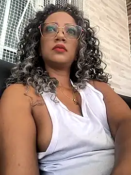 Snapshot of Amaliu_ chatting on March 5, 2025, 3:07 pm Amaliu online show from March 5, 2025, 3:07 pm