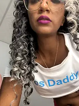 Snapshot of Amaliu_ chatting on March 6, 2025, 9:42 pm Amaliu online show from March 6, 2025, 9:42 pm