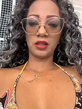 Snapshot of Amaliu_ chatting on March 9, 2025, 2:10 pm Amaliu online show from March 9, 2025, 2:10 pm