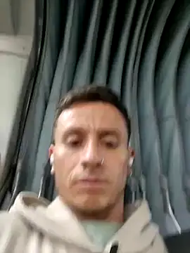 Snapshot of Andrewfalcon chatting on December 12, 2024, 2:04 am Andrewfalcon online show from December 12, 2024, 2:04 am