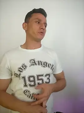 Snapshot of Andrewfalcon chatting on October 19, 2025, 8:15 am Andrewfalcon online show from October 19, 2025, 8:15 am