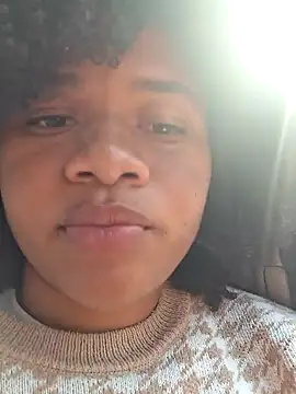 DANIELA MICHEL online show from February 2, 2025, 9:23 pm