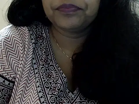 Riya riyaa online show from October 22, 2025, 2:39 pm