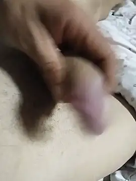 Snapshot of uelytom chatting on November 27, 2025, 8:49 am uelytom online show from November 27, 2025, 8:49 am