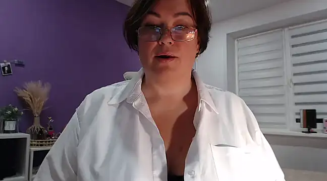 Nora Star online show from January 12, 2025, 1:48 pm