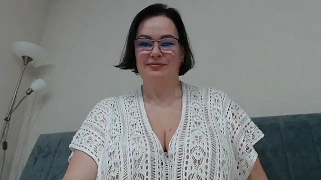 Nora Star online show from October 15, 2025, 6:52 pm