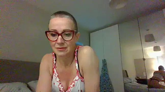 ELEGANT-ARIA36 online show from February 11, 2025, 8:48 am