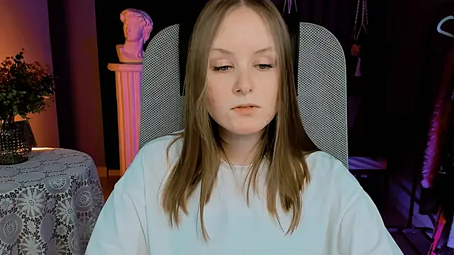 VivienLeeigh online show from January 10, 2025, 4:20 pm