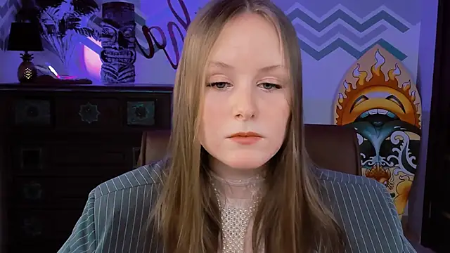 VivienLeeigh online show from February 22, 2025, 12:19 pm