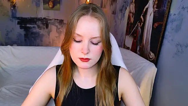 VivienLeeigh online show from March 28, 2026, 5:18 am