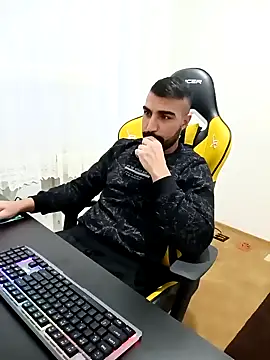 SertSikici022 online show from December 4, 2024, 1:53 pm