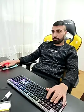 SertSikici022 online show from December 4, 2024, 5:22 pm