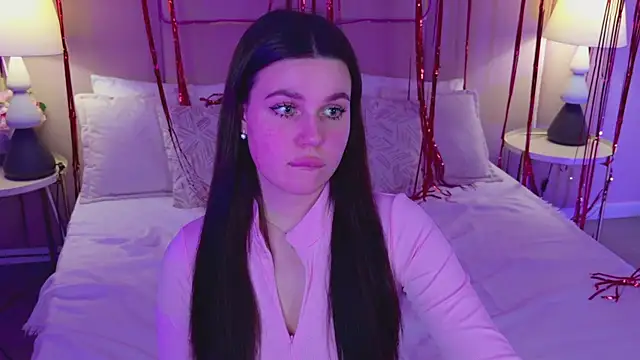 RihannaRose online show from February 14, 2025, 7:54 pm