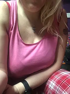 Snapshot of sexylady1983 chatting on March 2, 2025, 2:51 am sexylady1983 online show from March 2, 2025, 2:51 am