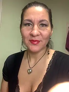 Snapshot of Tina_Moretti chatting on February 12, 2025, 8:50 pm Tina Moretti online show from February 12, 2025, 8:50 pm