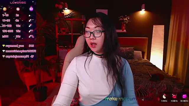 Snapshot of Marine_Vact chatting on March 12, 2025, 11:33 pm Marine Vact online show from March 12, 2025, 11:33 pm