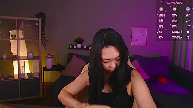 Snapshot of Marine_Vact chatting on October 7, 2025, 2:14 pm Marine Vact online show from October 7, 2025, 2:14 pm