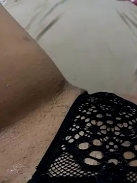 luara1988 online show from December 1, 2025, 12:59 am