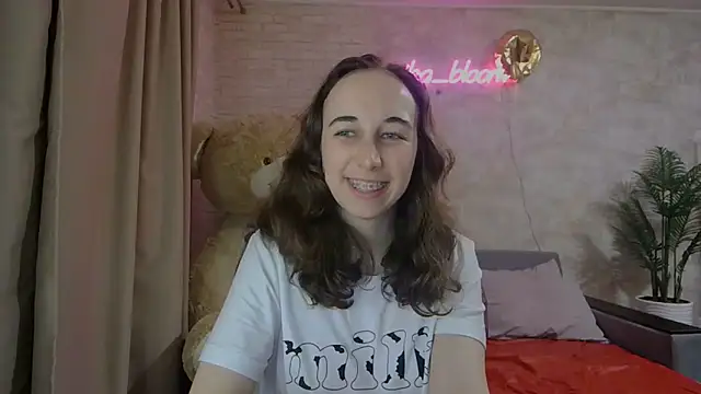 Anika bloom online show from March 6, 2025, 11:42 pm