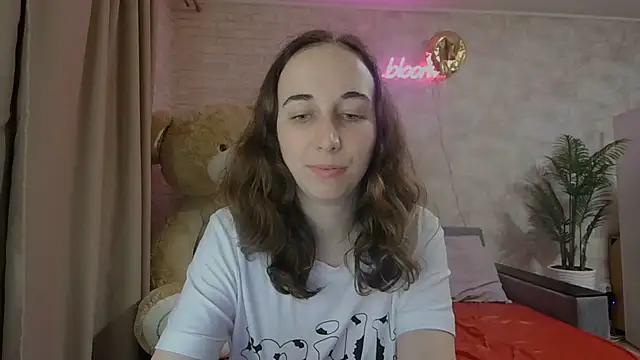 Anika bloom online show from March 7, 2025, 2:57 am