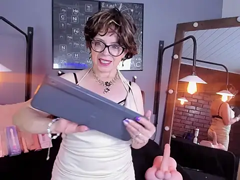 Samantha mature56 online show from September 27, 2025, 3:11 am