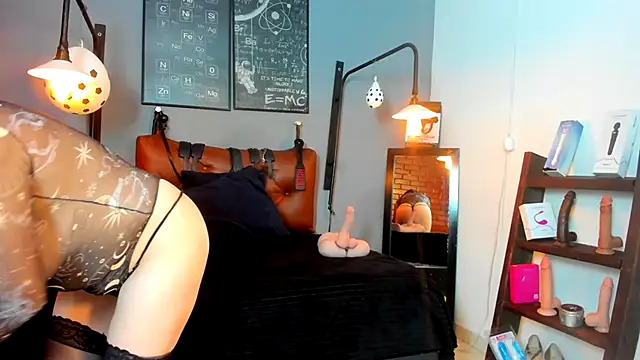 Samantha mature56 online show from July 15, 2026, 2:17 am