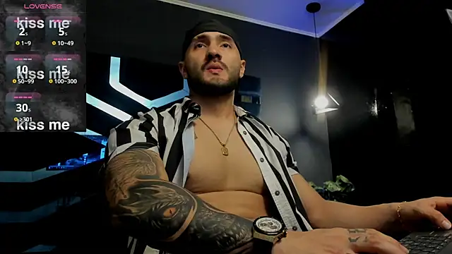 JeanColleman online show from November 23, 2025, 3:34 pm