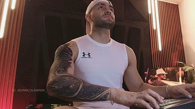 JeanColleman online show from February 24, 2026, 11:25 pm