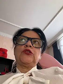Sharongirl07 online show from January 3, 2025, 12:08 pm