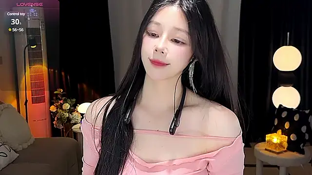 sweateanv  online show from December 31, 2024, 5:22 am