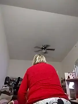 Playmate86 online show from December 6, 2024, 2:02 am