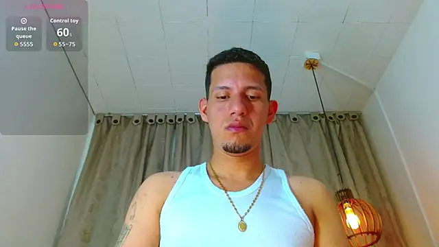 Snapshot of kevin__fox_ chatting on September 12, 2025, 7:36 pm kevin fox online show from September 12, 2025, 7:36 pm