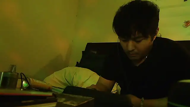 Snapshot of cloudyspun chatting on November 22, 2025, 10:36 am cloudyspun online show from November 22, 2025, 10:36 am