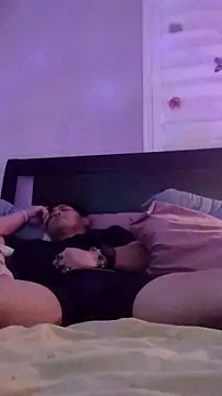 Snapshot of cloudyspun chatting on April 7, 2026, 5:52 am cloudyspun online show from April 7, 2026, 5:52 am