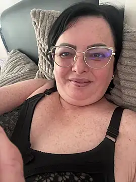 Snapshot of Amandamuller1982 chatting on December 19, 2024, 7:40 am Amandamuller1982 online show from December 19, 2024, 7:40 am