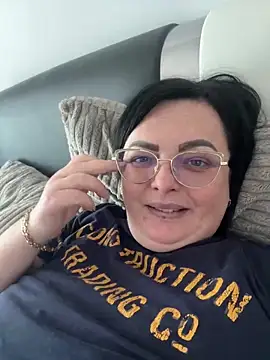 Snapshot of Amandamuller1982 chatting on December 19, 2024, 11:07 am Amandamuller1982 online show from December 19, 2024, 11:07 am