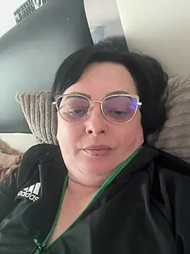 Snapshot of Amandamuller1982 chatting on February 24, 2025, 1:53 pm Amandamuller1982 online show from February 24, 2025, 1:53 pm