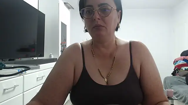 Snapshot of Amandamuller1982 chatting on October 6, 2025, 2:25 pm Amandamuller1982 online show from October 6, 2025, 2:25 pm