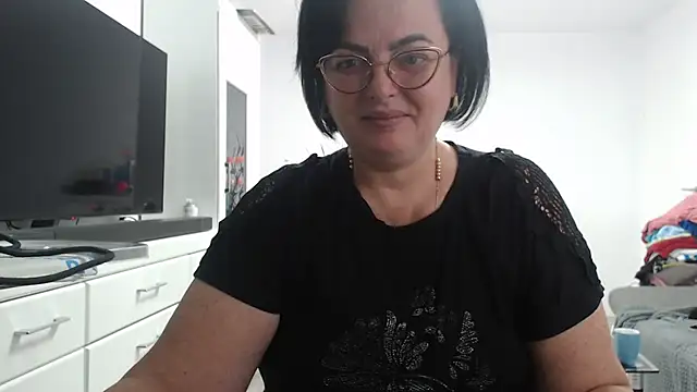 Snapshot of Amandamuller1982 chatting on October 7, 2025, 11:18 am Amandamuller1982 online show from October 7, 2025, 11:18 am