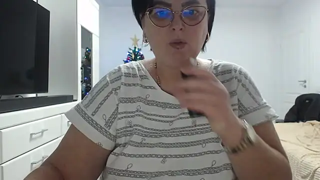 Amandamuller1982 online show from December 22, 2025, 11:24 pm