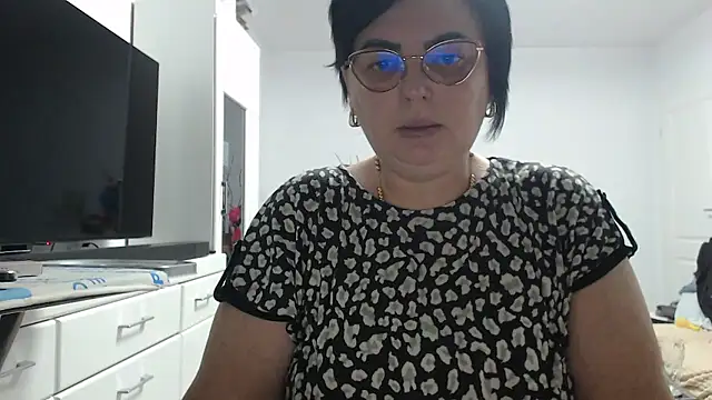 Amandamuller1982 online show from January 17, 2026, 9:18 pm