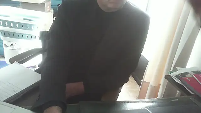 shyfrenchcock1 online show from February 2, 2026, 7:51 am