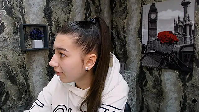 KarolinaRosse  online show from February 1, 2025, 7:15 am