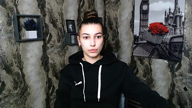 KarolinaRosse  online show from February 10, 2025, 6:42 am