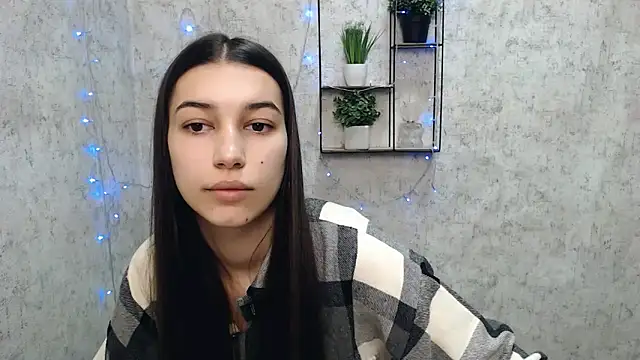 KarolinaRosse  online show from February 17, 2025, 6:42 am