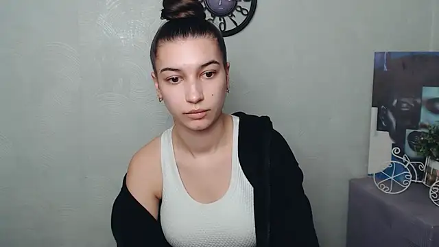 KarolinaRosse  online show from March 12, 2025, 10:05 am