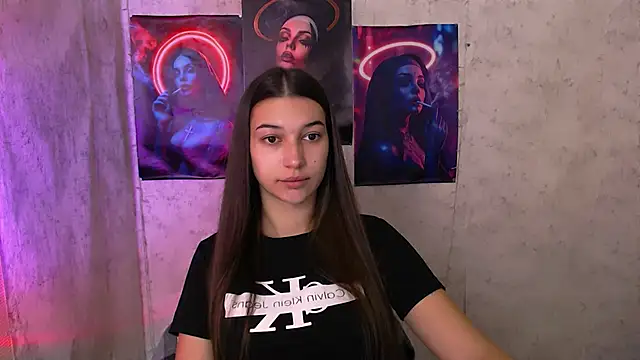 KarolinaRosse  online show from October 24, 2025, 5:04 am