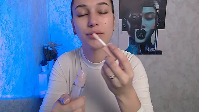 KarolinaRosse  online show from November 26, 2025, 6:36 am