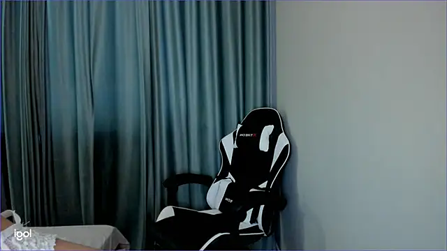 Snapshot of dragon_princesss chatting on September 28, 2025, 12:32 pm dragon princesss online show from September 28, 2025, 12:32 pm